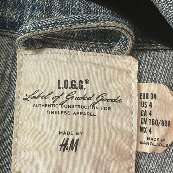 +FREE🎁  Y2K H&M L.O.G.G. Light Colored Tailor Cut Jean jacket - size 4 - Picture 3 of 16